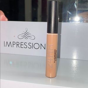 MAC studio fix 24 hour smooth-wear concealer NW28